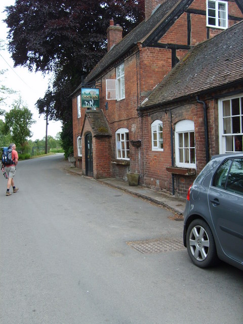 Dog Inn & Davenport Arms